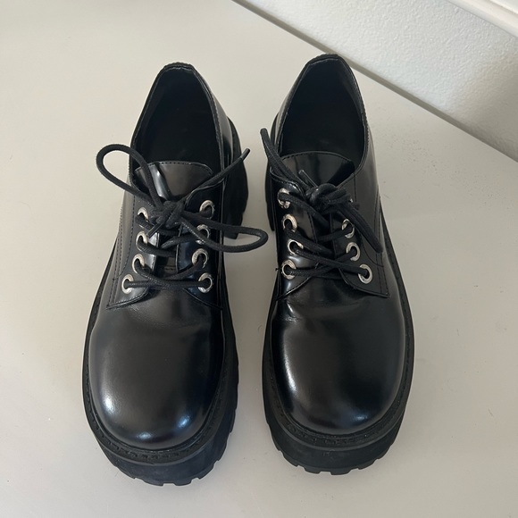 ❌SOLD❌UNIF Excuse Platform Loafers - Picture 5 of 13